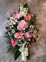 Bloemstuk ovaal roze-wit